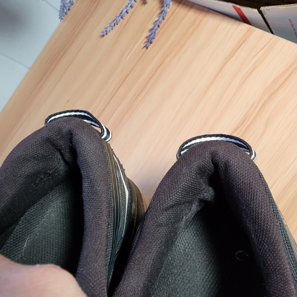 HOKA One One  Black and White Running Shoes Size 10 - Picture 8 of 9